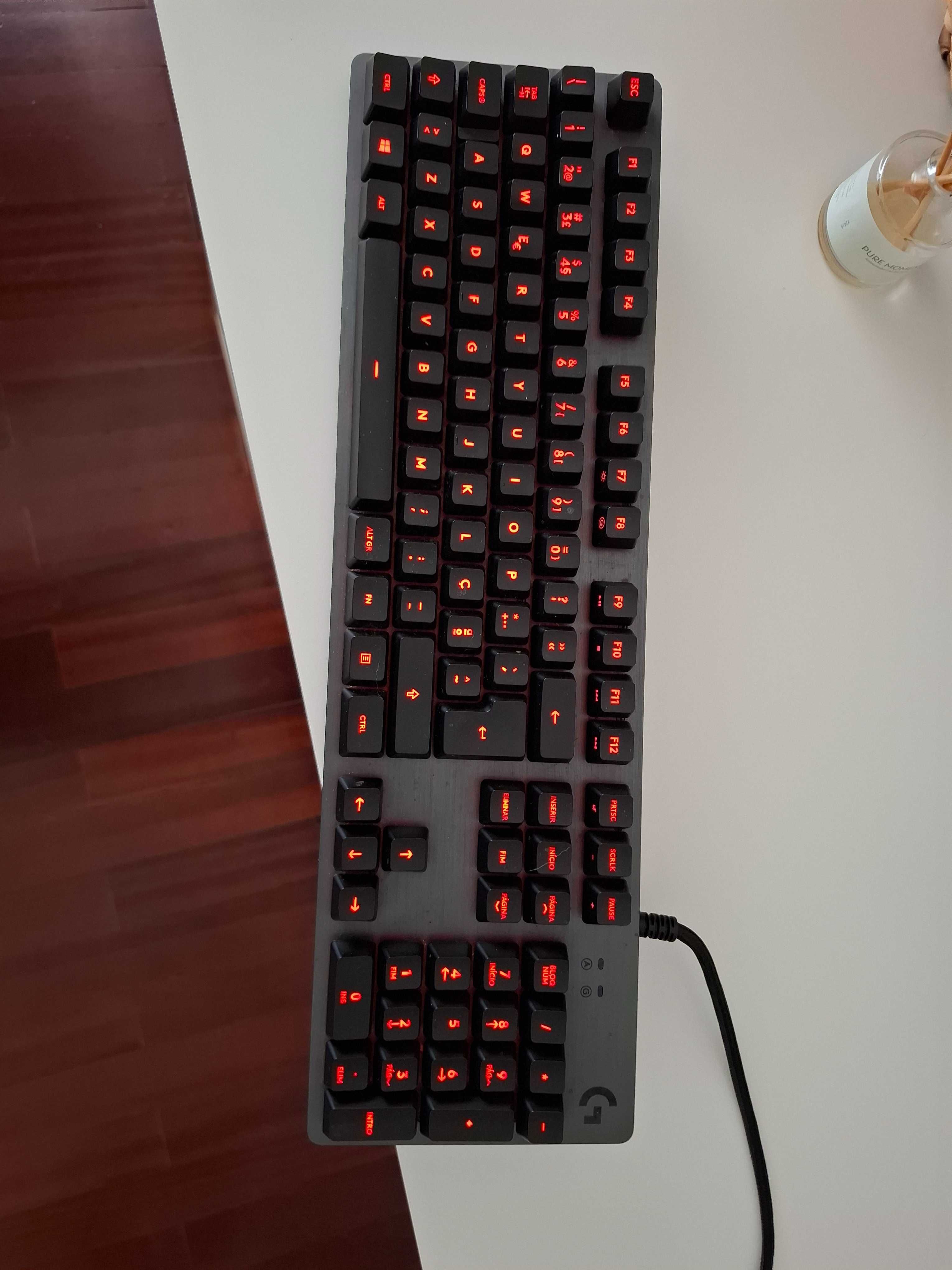 Teclado Logitech G413 carbon