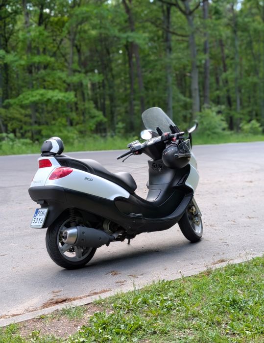Fajny Piaggio X9 w atrakcyjnym malowaniu
