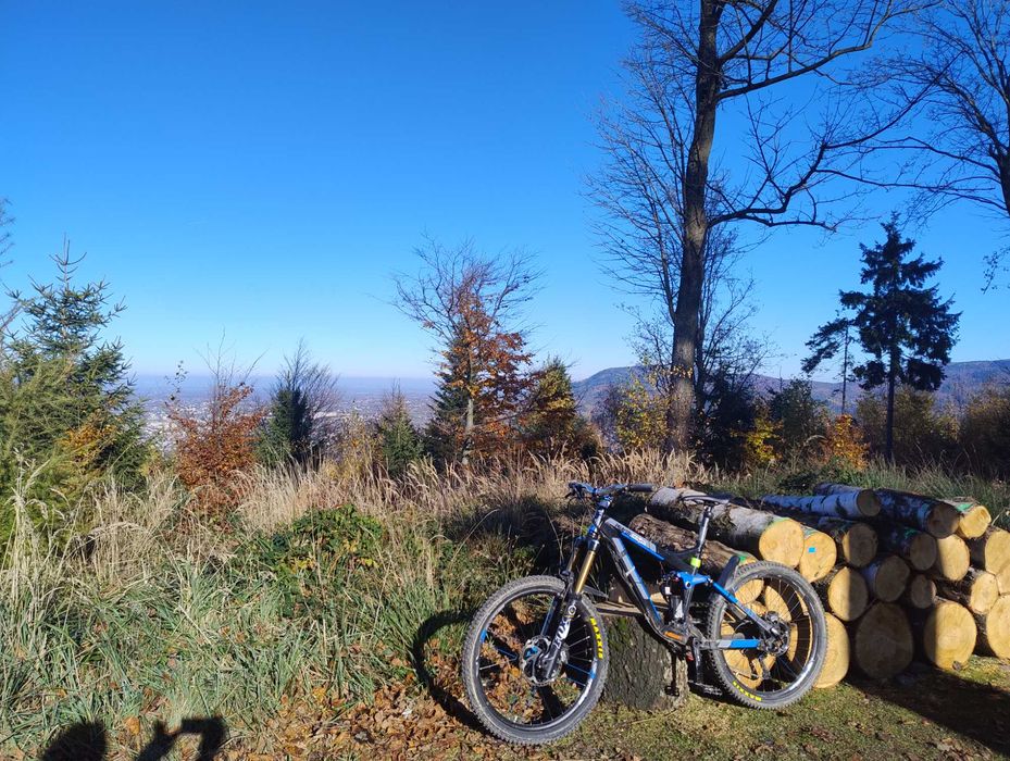 Mondraker Prayer + Fox Kashima Racing 180+Rockshox Vivid Air R2C.