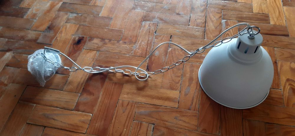 Candeeiro de teto (novo)