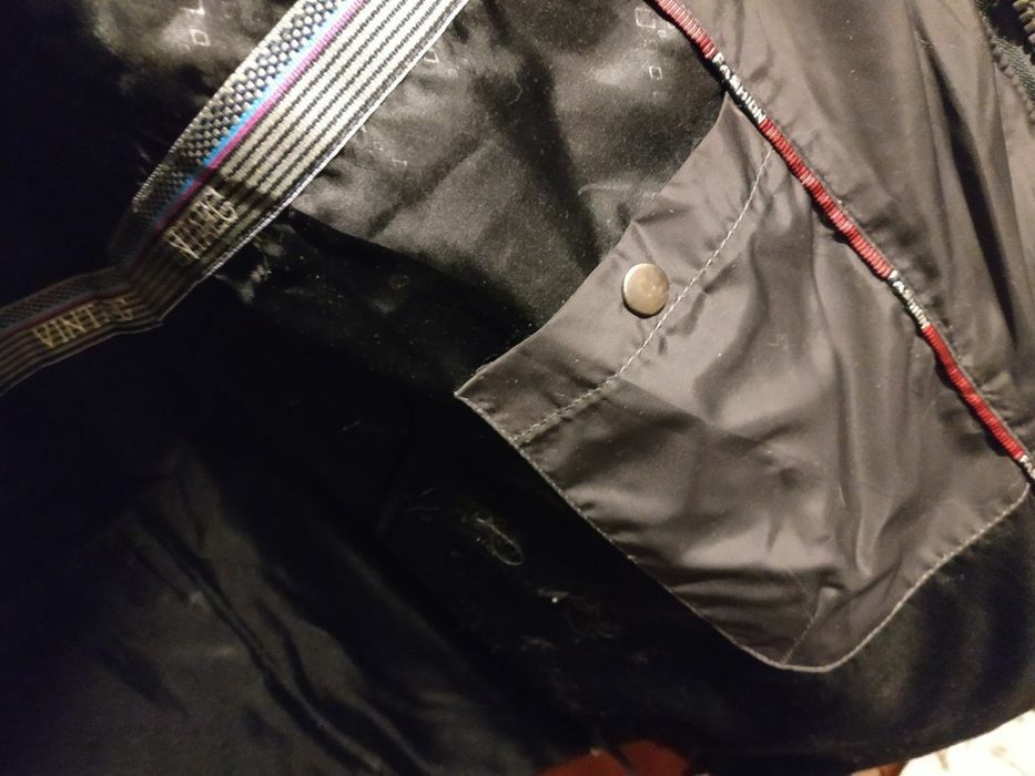 Роскошная зимняя теплая мужская куртка. Наш размер 50-52
Темно серая.