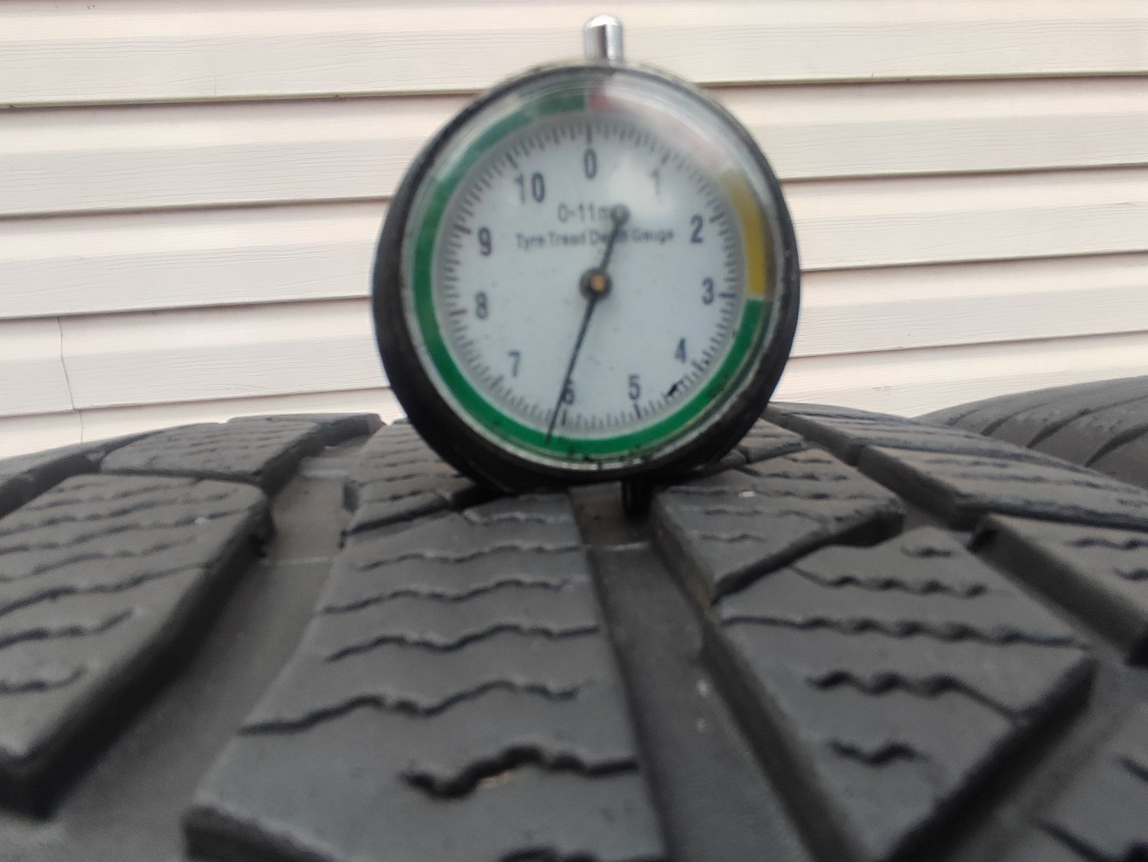 245.40.20 dwie opony zimowe Continental ContiWinterContact TS830P