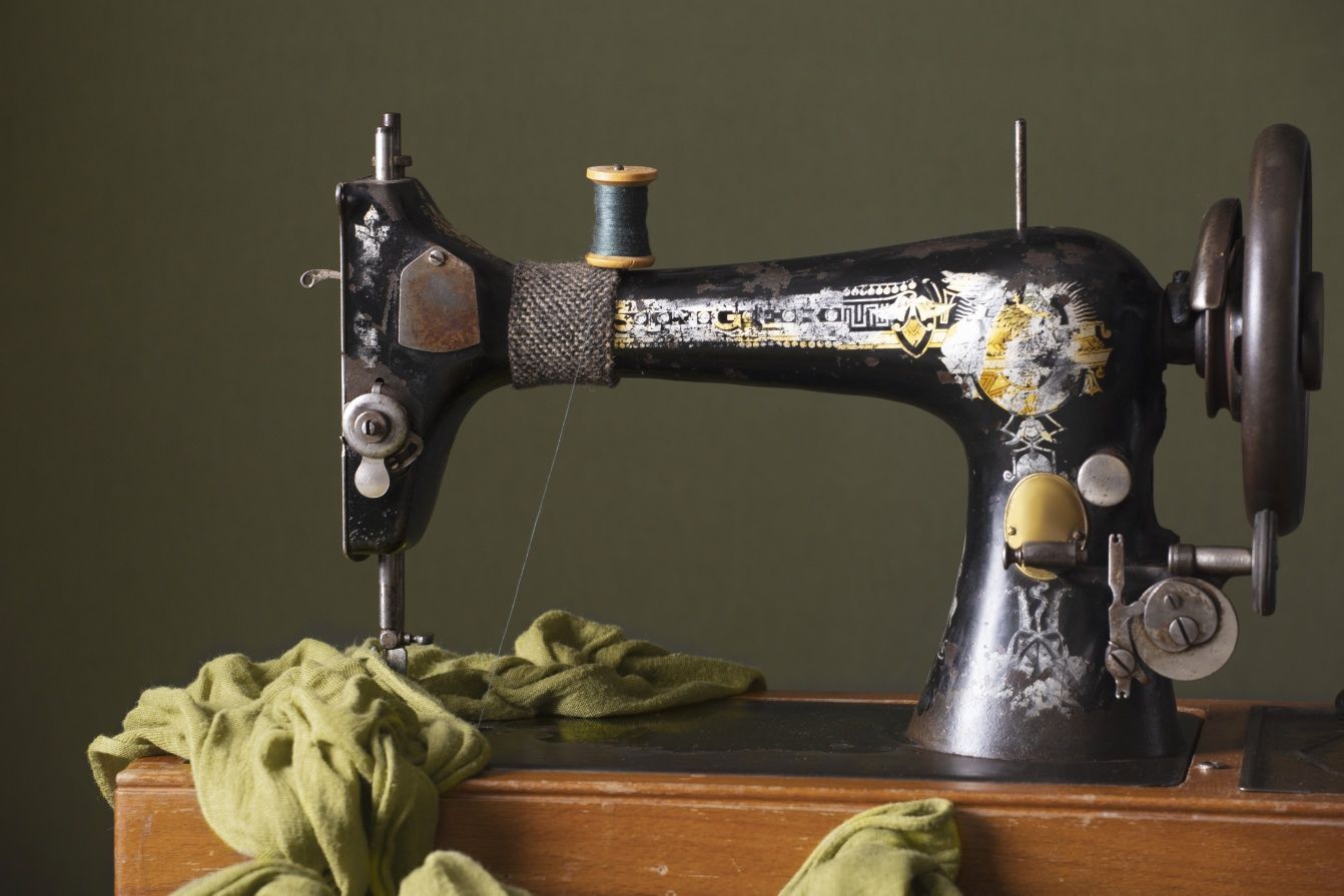 Продам швейную машинку Подольская в хорошем состоянии недорого