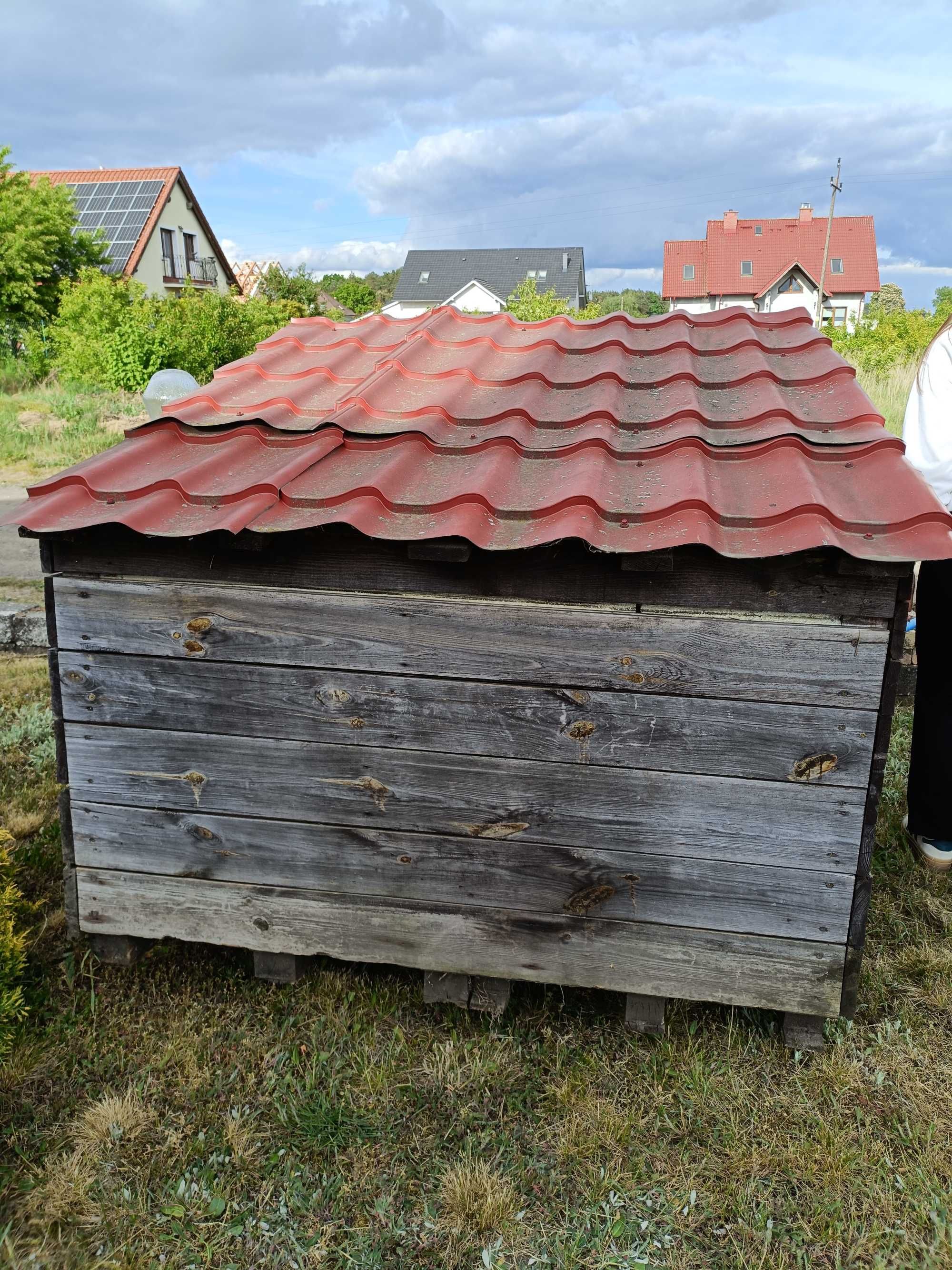 Buda dla psa, duża, dach z blachy