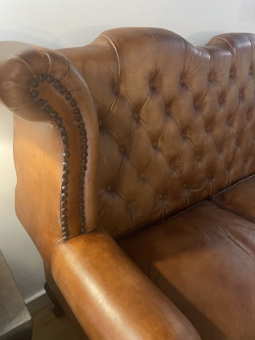 Sofá de orelhas 3 lugares pele verdadeira / capitoné classico