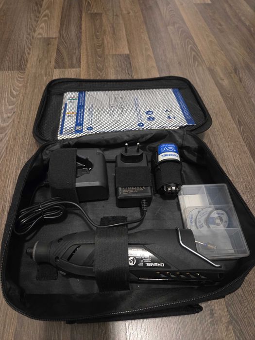 DREMEL 8260 - miniszlifierka 12V