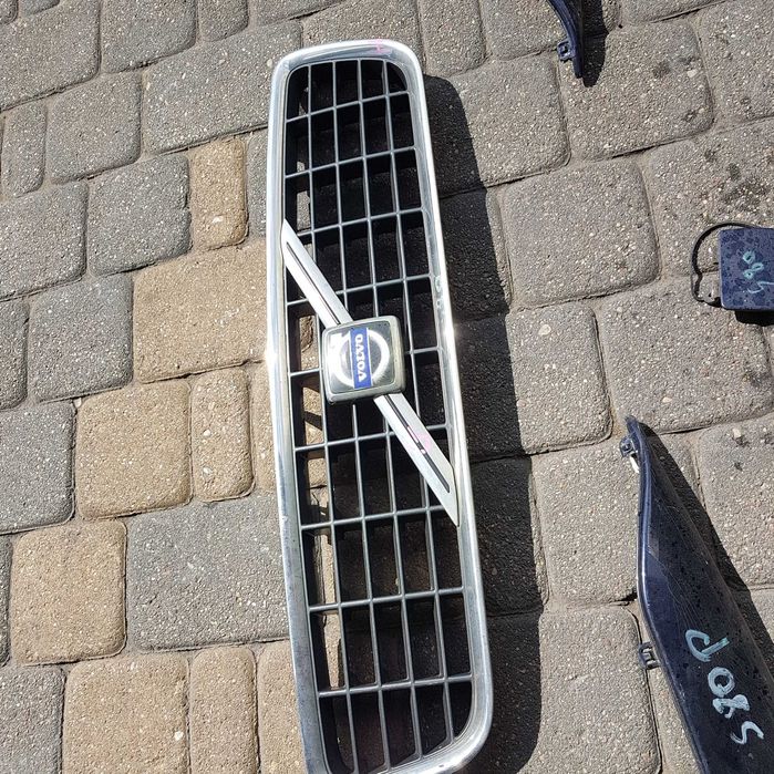 grill logo ramka zderzaka halogen volvo s 80 s b dobry