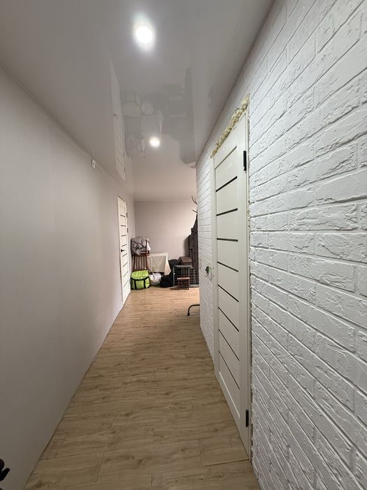 Продам 2-х кімнатну вул.Миру