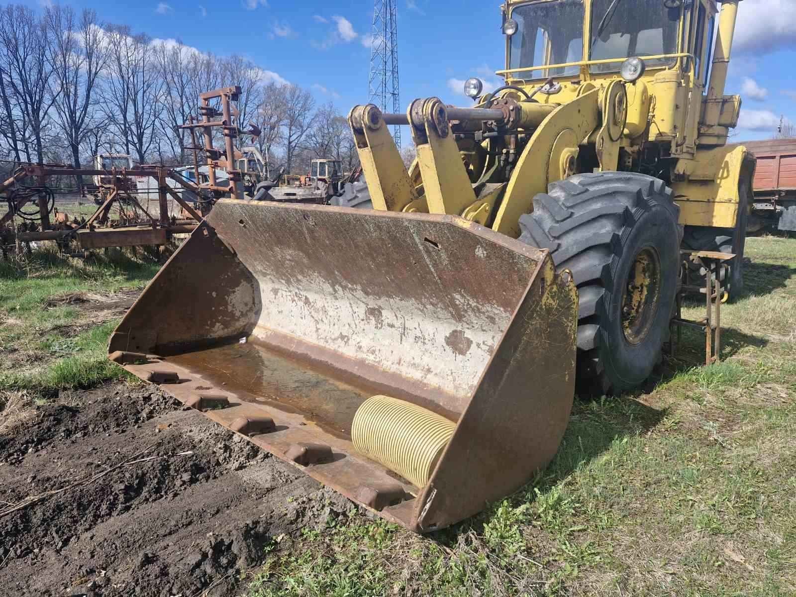 Фронтальний навантажувач К-702, погрузчик КІРОВЕЦЬ, з КОВШОМ, 1995 р.