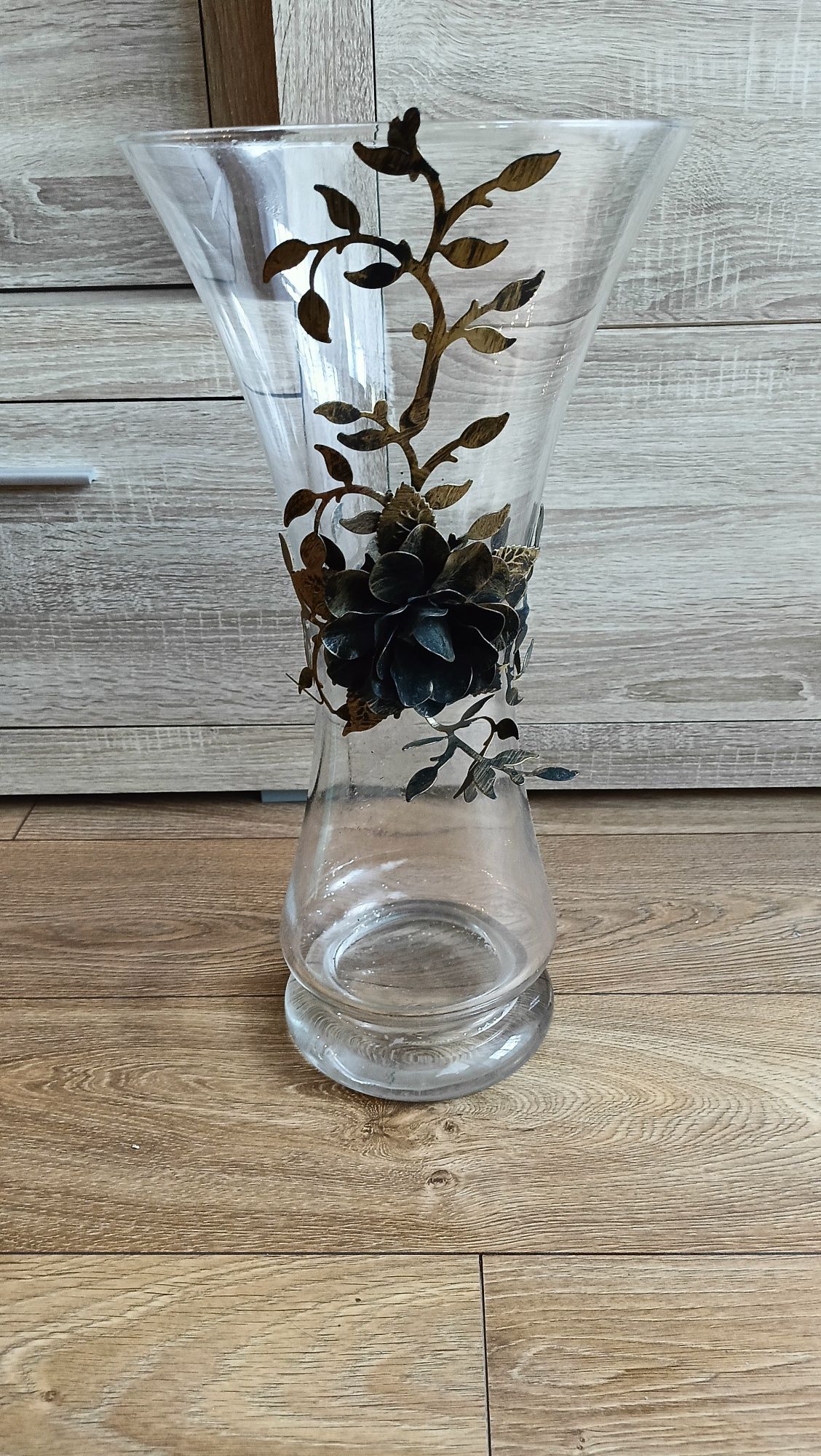 Elegancki wazon szklany z ozdobą – 50 cm