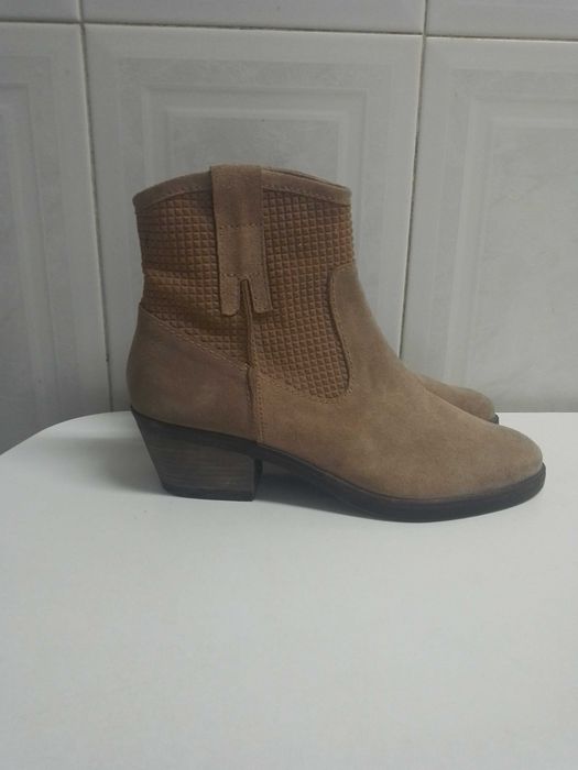 Botins tamanho 39