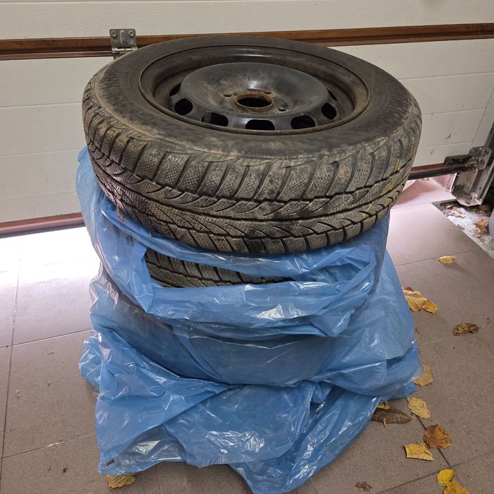 Opony zimowe z felgami 175/65 R14