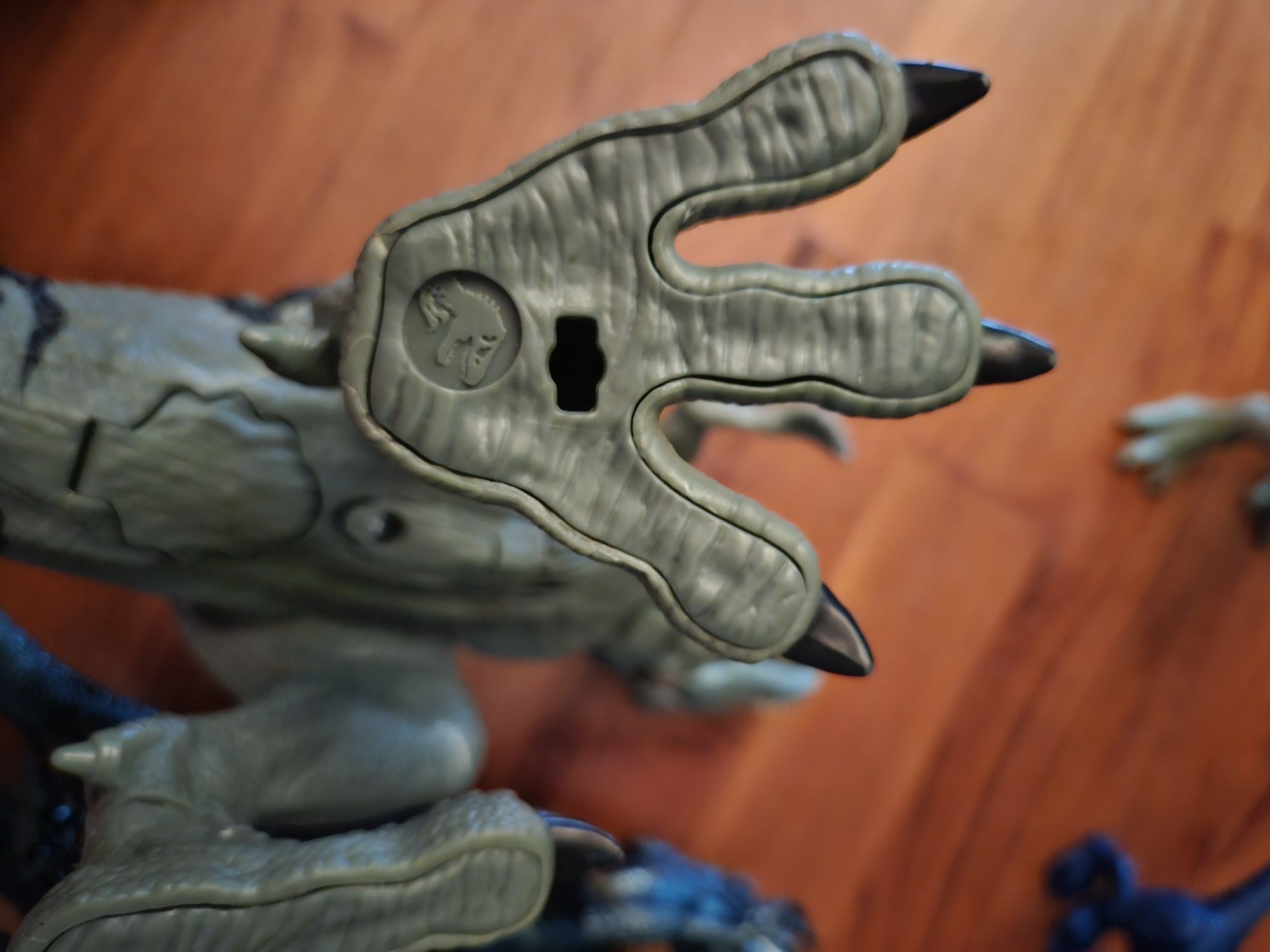 Mattel 55 cm dźwięk dinozaury Jurassic World 8 szt.
