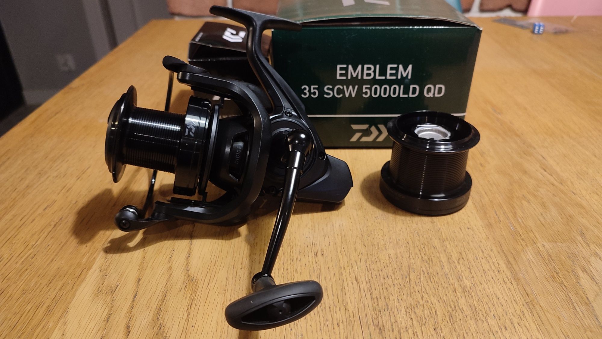 Kołowrotek Daiwa Emblem 35 SCW 5000LD QD