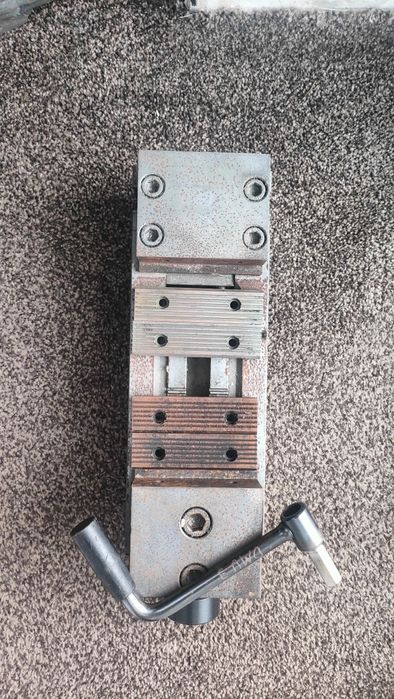 Imadło maszynowe RÖHM +szczęki zaciskowe