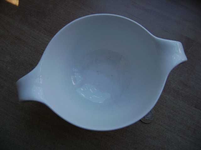 Starocie z PRL Stare naczynia z porcelany = Bulionówka DUKA bez spodka