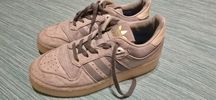 Ténis Adidas Rivalry Low