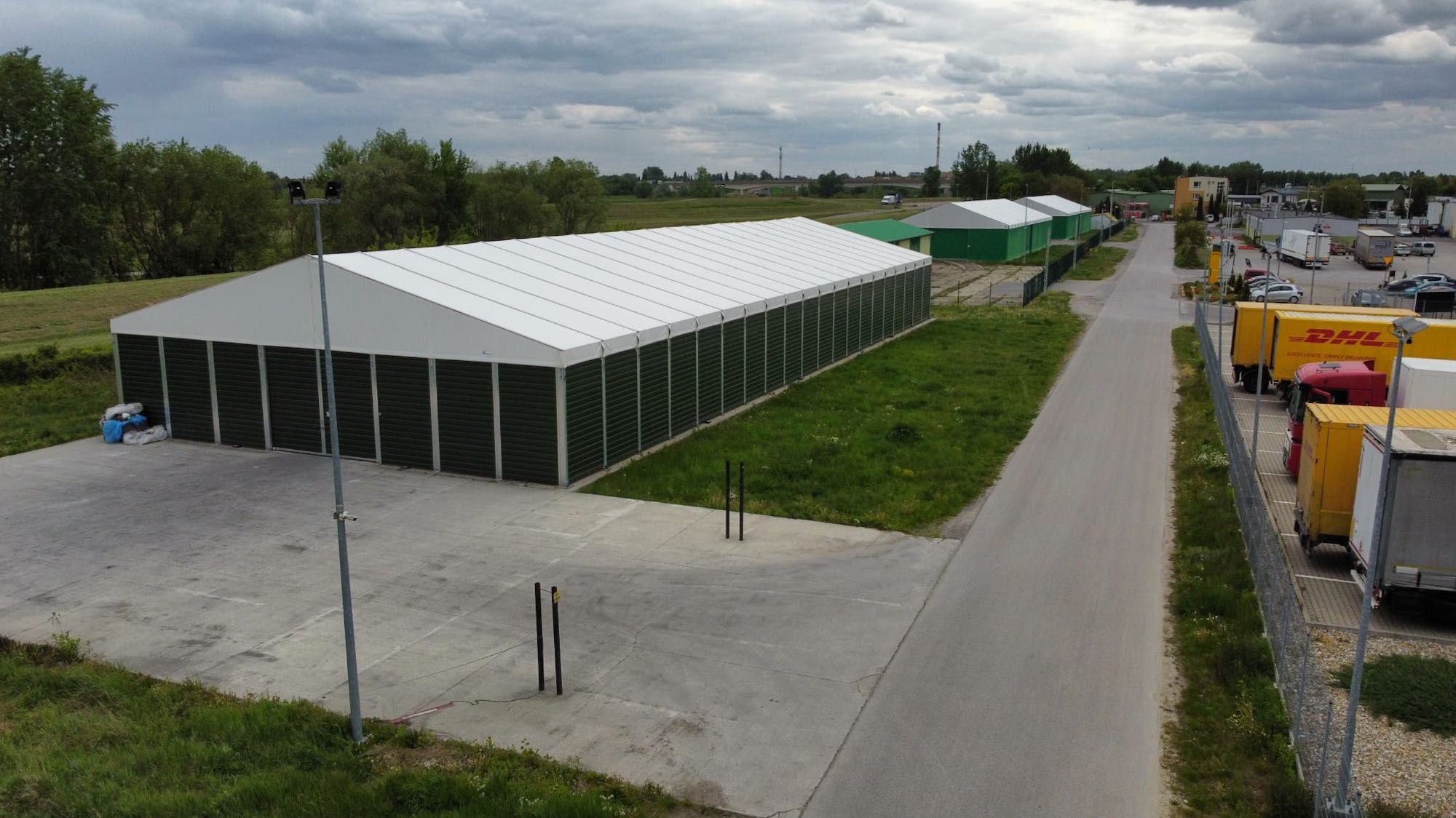 Sprzedam/ Wynaj Działka przemysłowa hale , budynek 1 ha