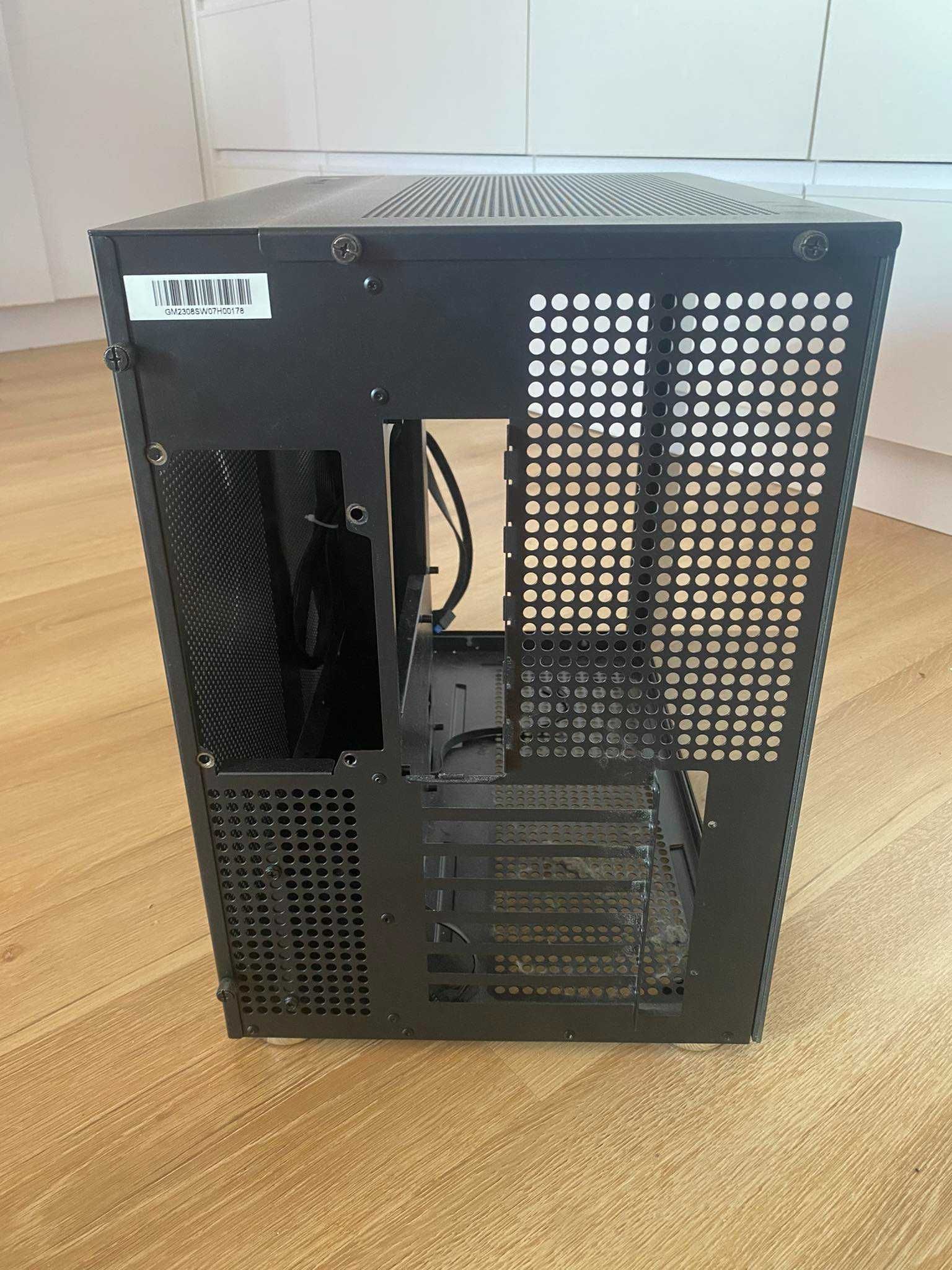 Obudowa komputerowa GameMax Infinity Mid-Tower ATX / SZKLANA / DUŻA