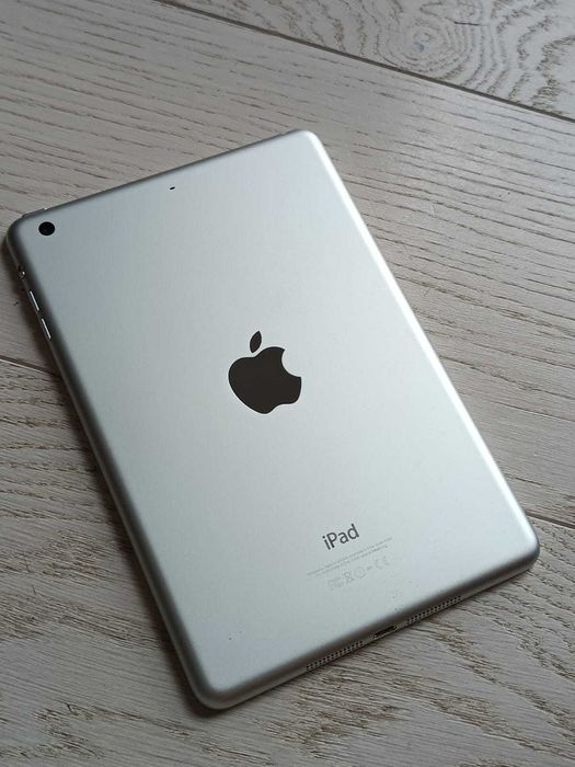 Apple ipad mini 3 tablet