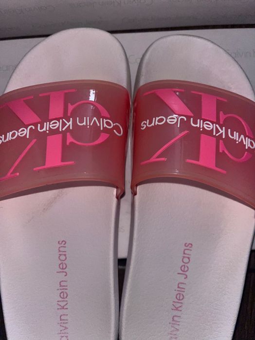 Оригінальні Шльопанці Calvin Klein 38