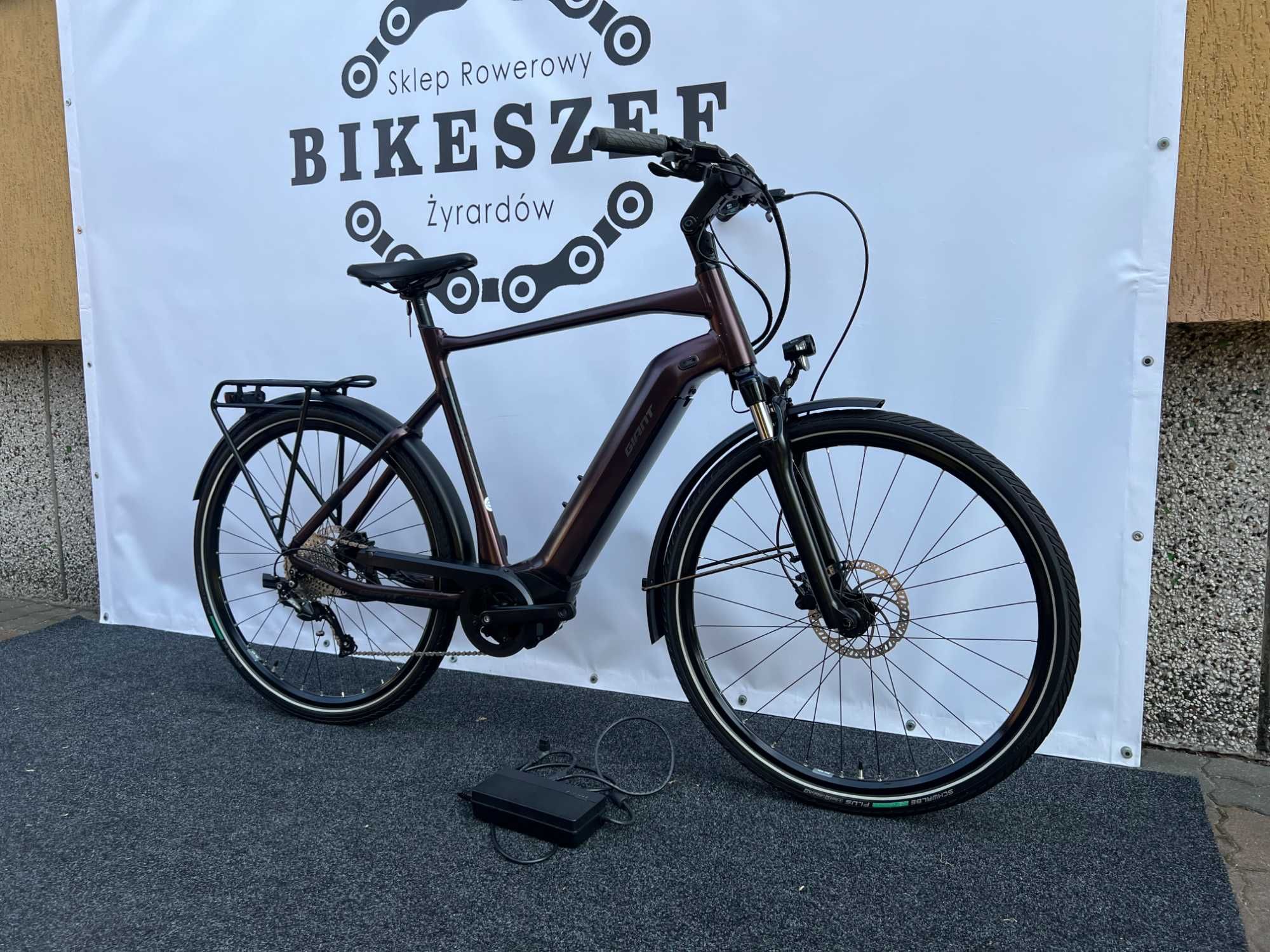 Męski Rower elektryczny GIANT ANYTOUR e+ 3 28" XL Shimano ALIVIO 500Wh