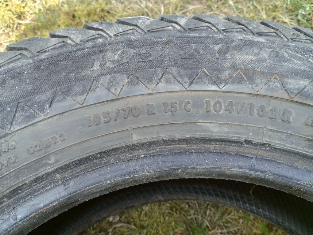 Opona zimowa 195/70 r 15C