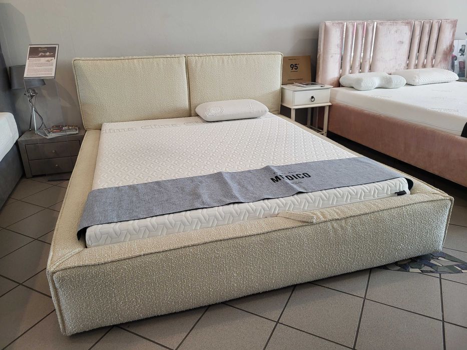 Łóżka tapicerowane , włoskie  tkaniny