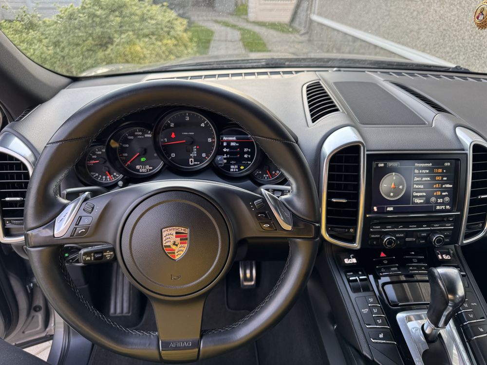 Porsche Cayenne 2011р