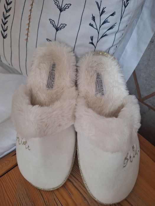 Kapcie Bride na przygotowania ślubne