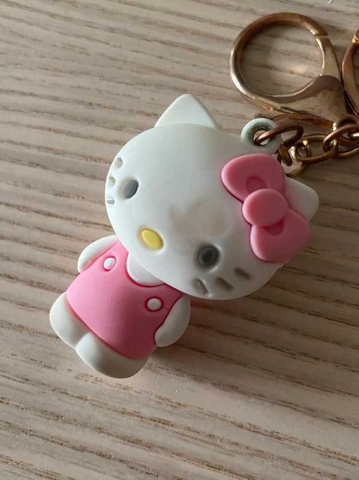 brelok hello kitty