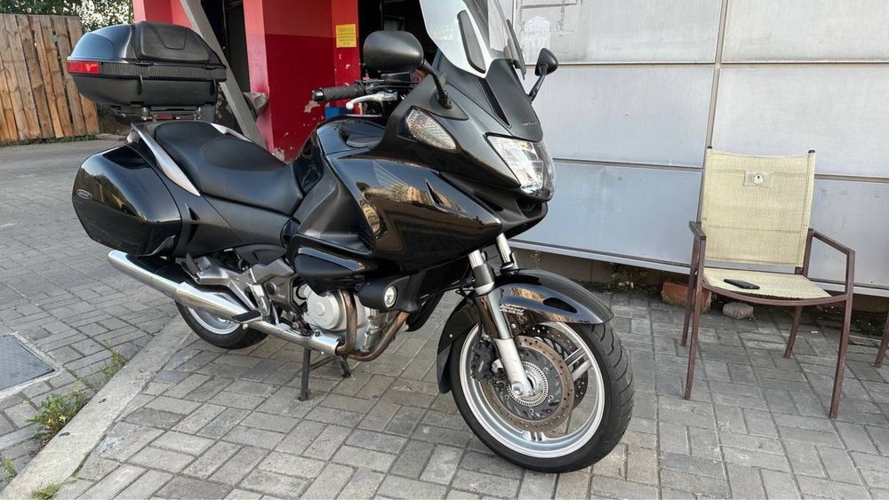 Мотоцикл Honda NT 700 V Deauville