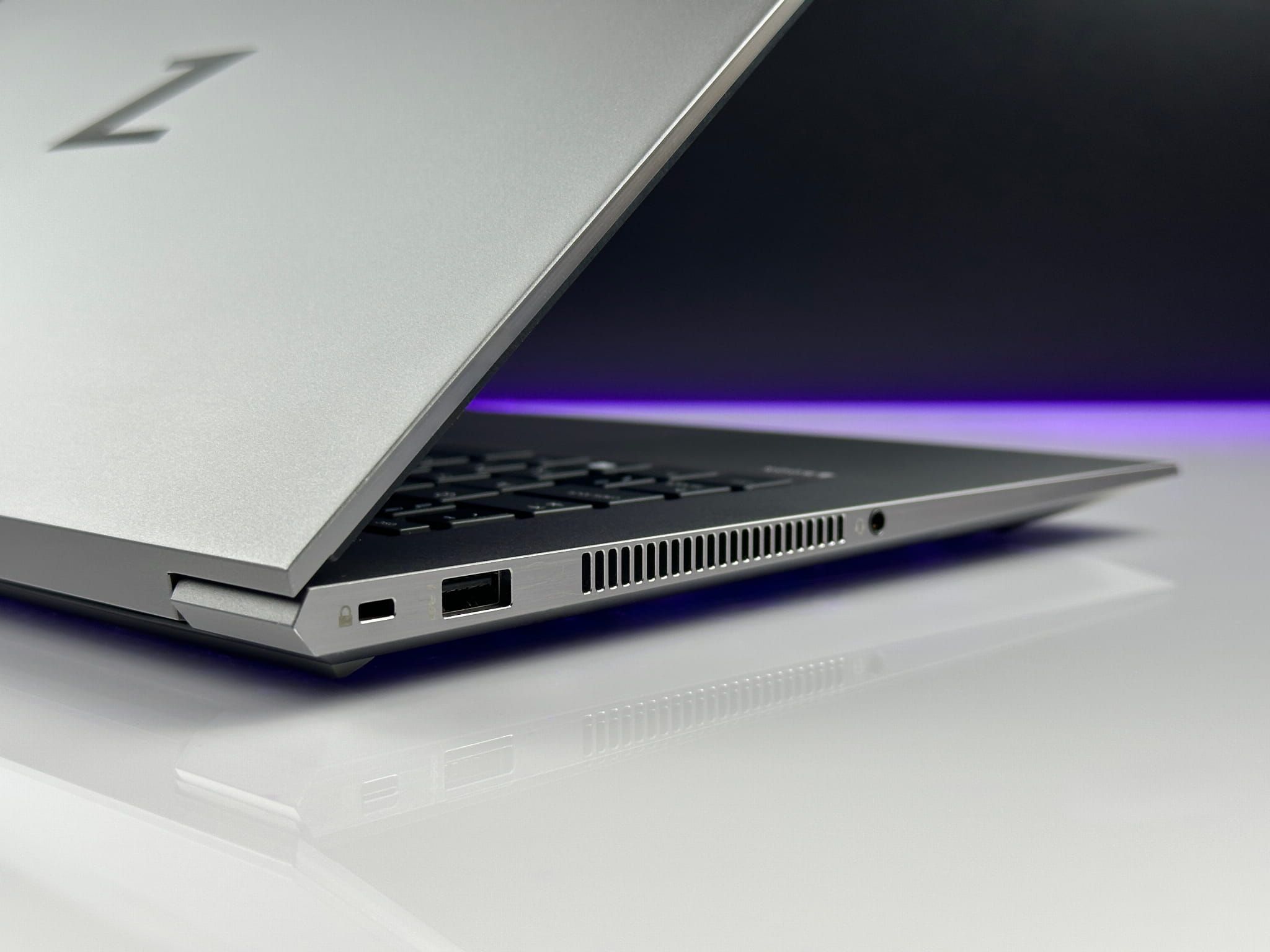 Laptop HP ZBook Studio G7 | i9-10885H / 32GB / 512GB / FHD / T2000 /FV