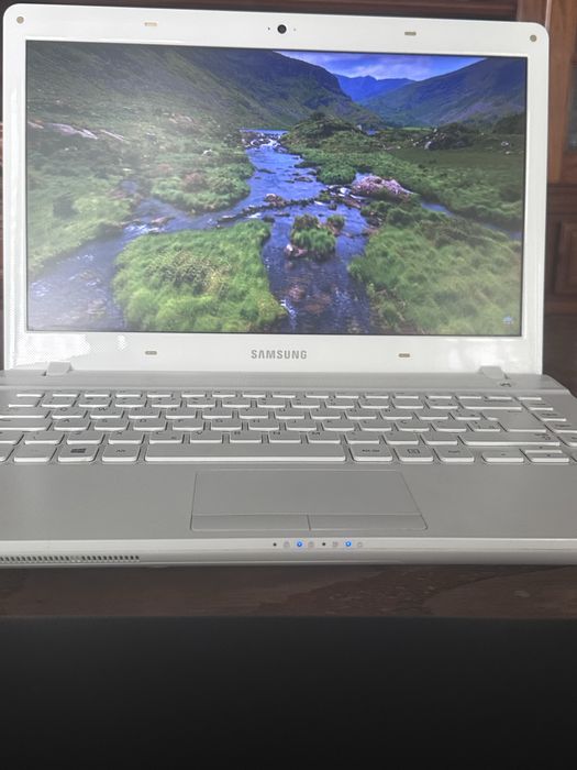 Portátil Samsung em excelente estado