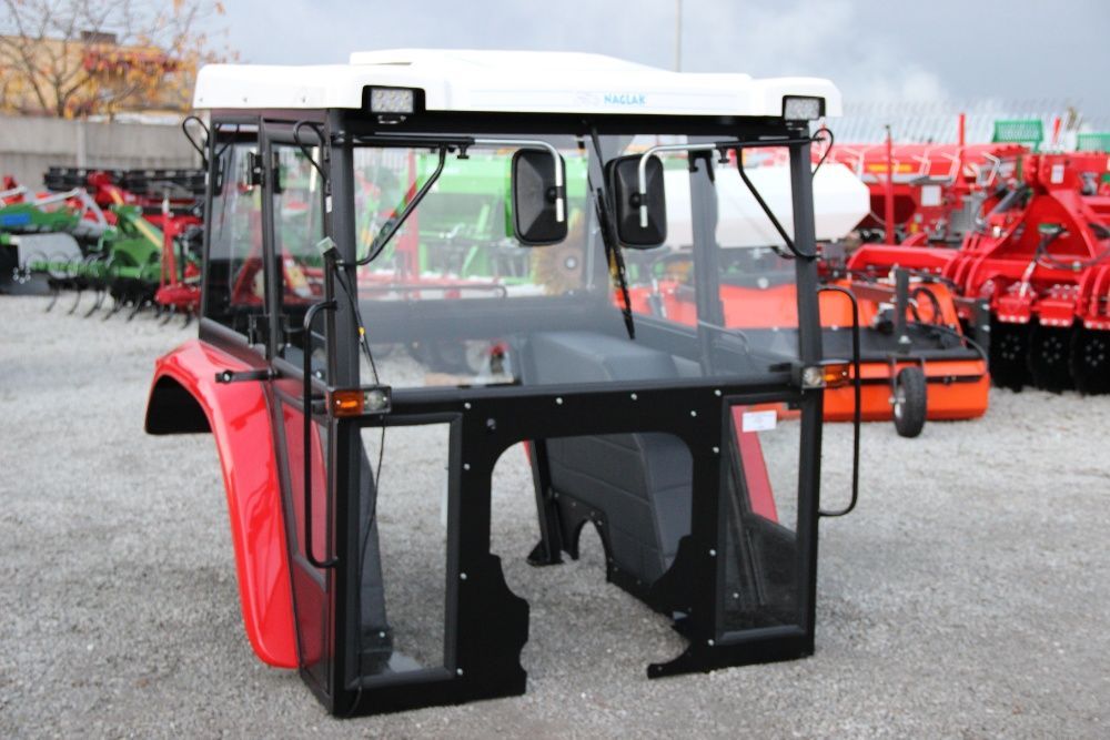 Kabina c 360 z błotnikami z tworzywa ursus NAGLAK nowość 2017