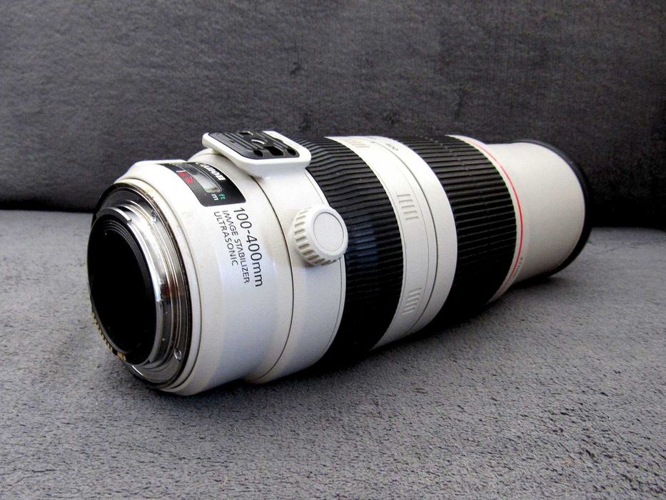 Objetiva Canon EF 100-400mm f/4.5-5.6 L IS USM Mark II