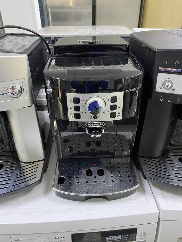 Кофемашина/кофеварка Saeco/Delonghi