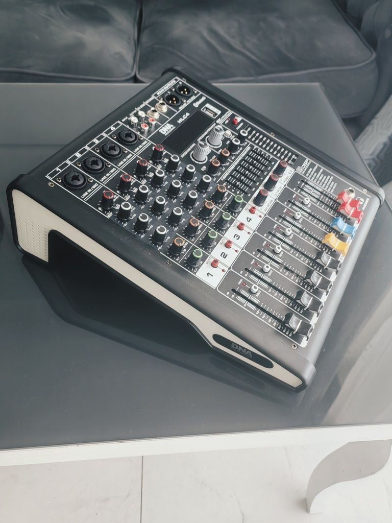 Mixer audio DNA HLC4
