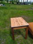 Oddam drewniany stolik