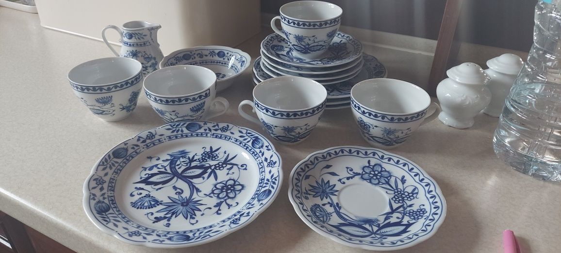 Porcelana wzór cebulowy trio 6 osób.+ 2 gratisy