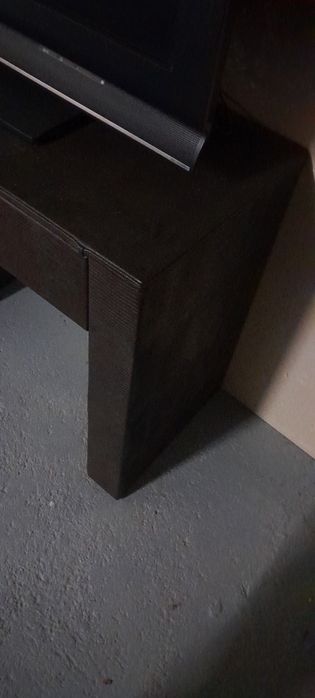 Mesas de cabeceira forradas pele