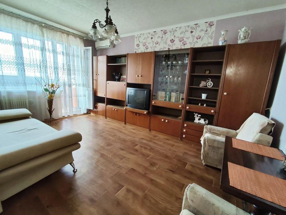 Продам 1-кімнатну квартиру, поруч метро Наукова