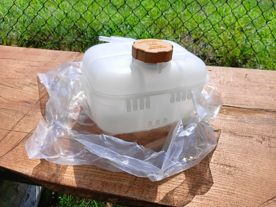 zbiorniczek wyrównawczy chłodniczy opel astra vextra zafira NOWY