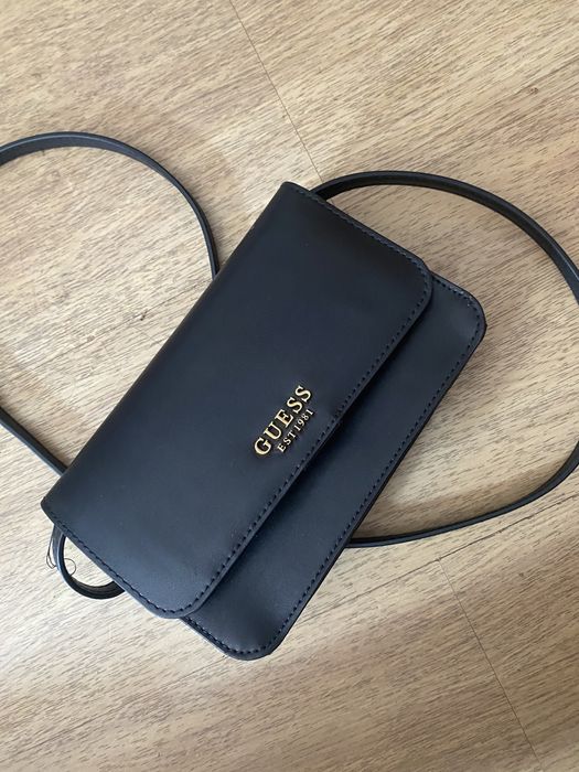 torebka guess na ramie