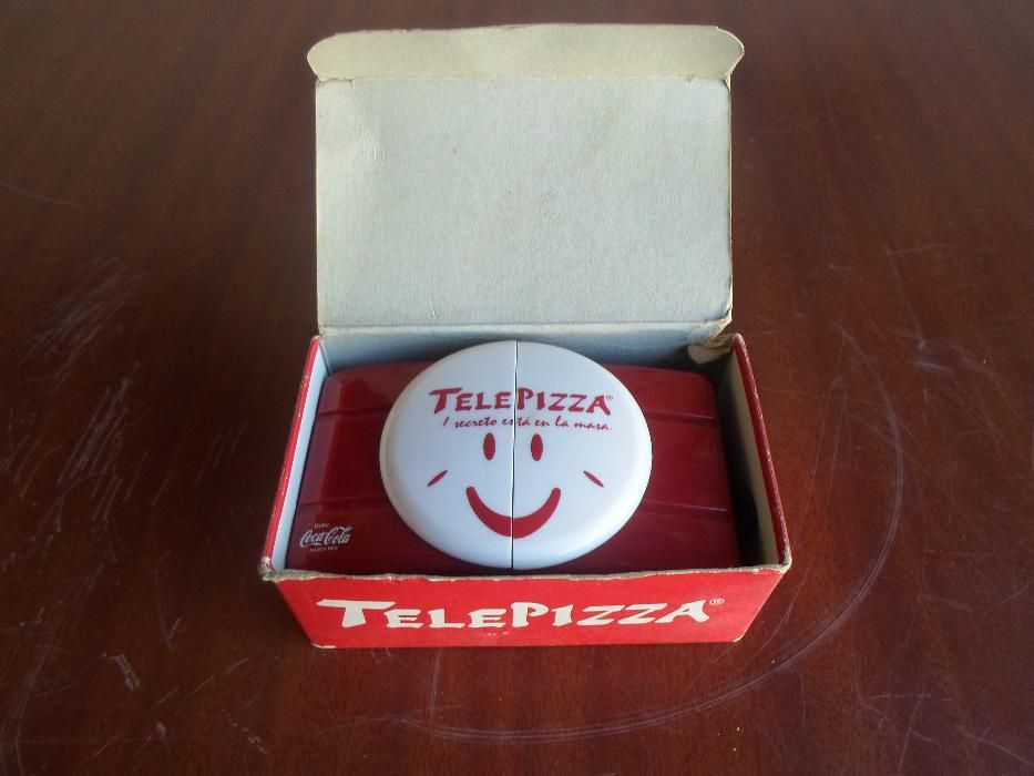 maquina fotografica da coca cola e telepizza como nova