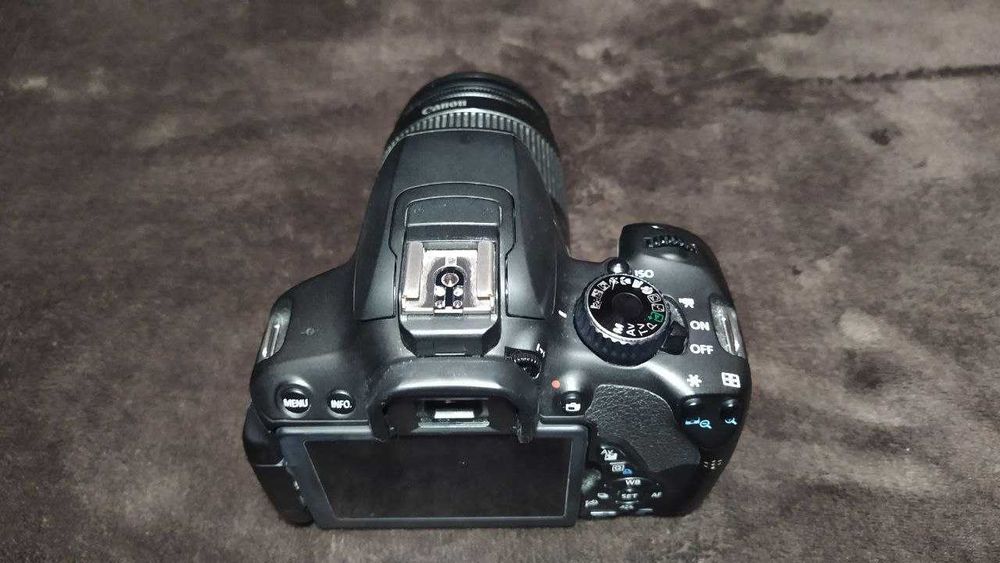 Фотоапарат Canon EOS 650D повний комплект