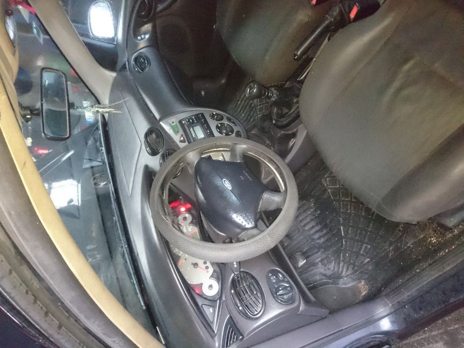 Peças Ford Focus 1.8tdci, motor, frente completa, airbag, caixa, porta
