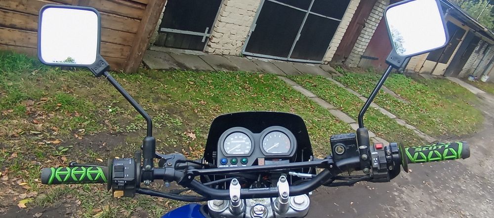 Suzuki  dr 650..