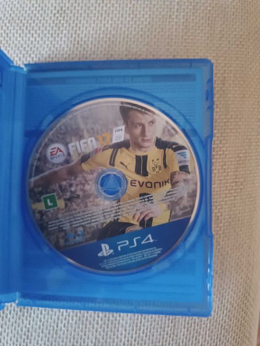 Jogos PS4 - FIFA 17 e PES 2018