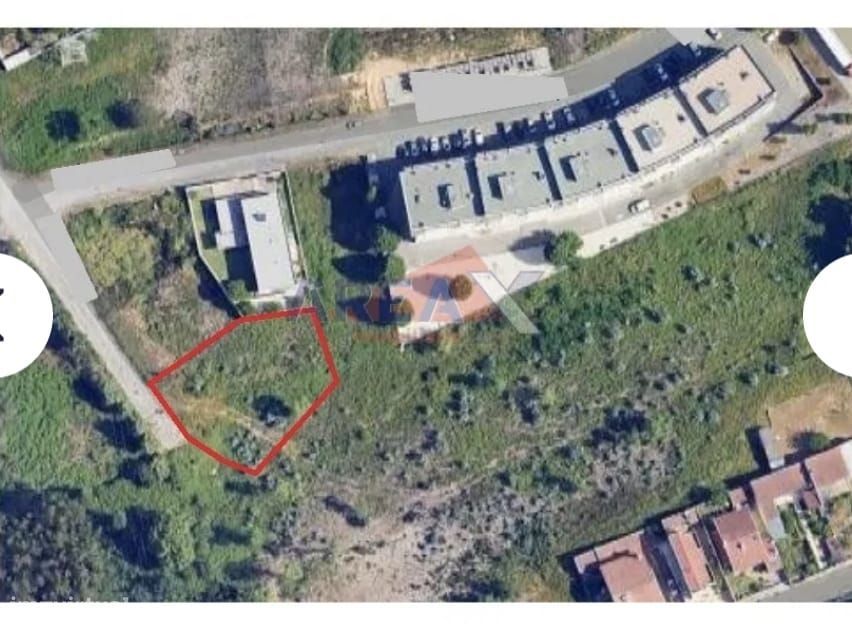 Terreno com Projeto para Moradia em Mala Posta – Sanfins